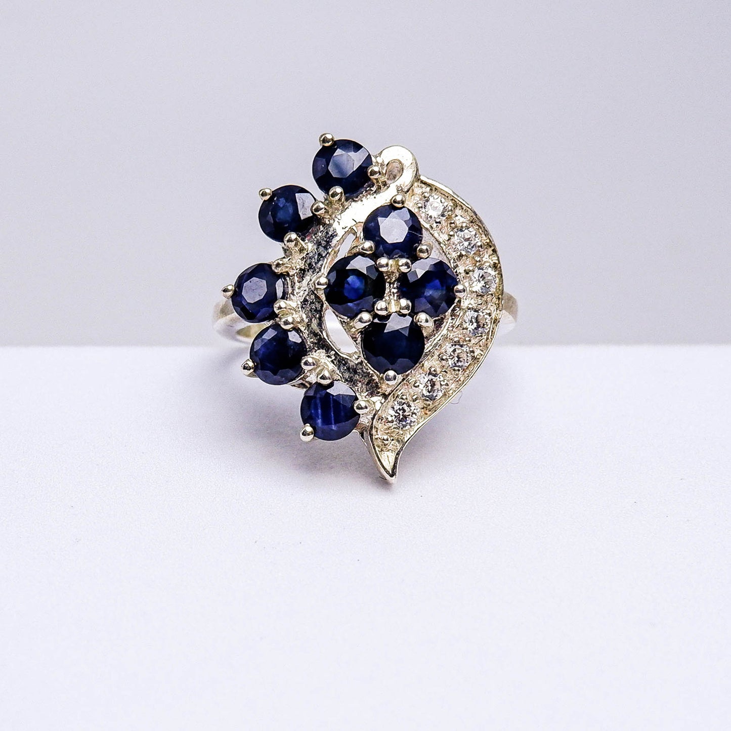 แหวนเงินแท้ 925 ฝังพลอย ไพลิน (Blue Sapphire) + เซอร์คอน (Zircon)