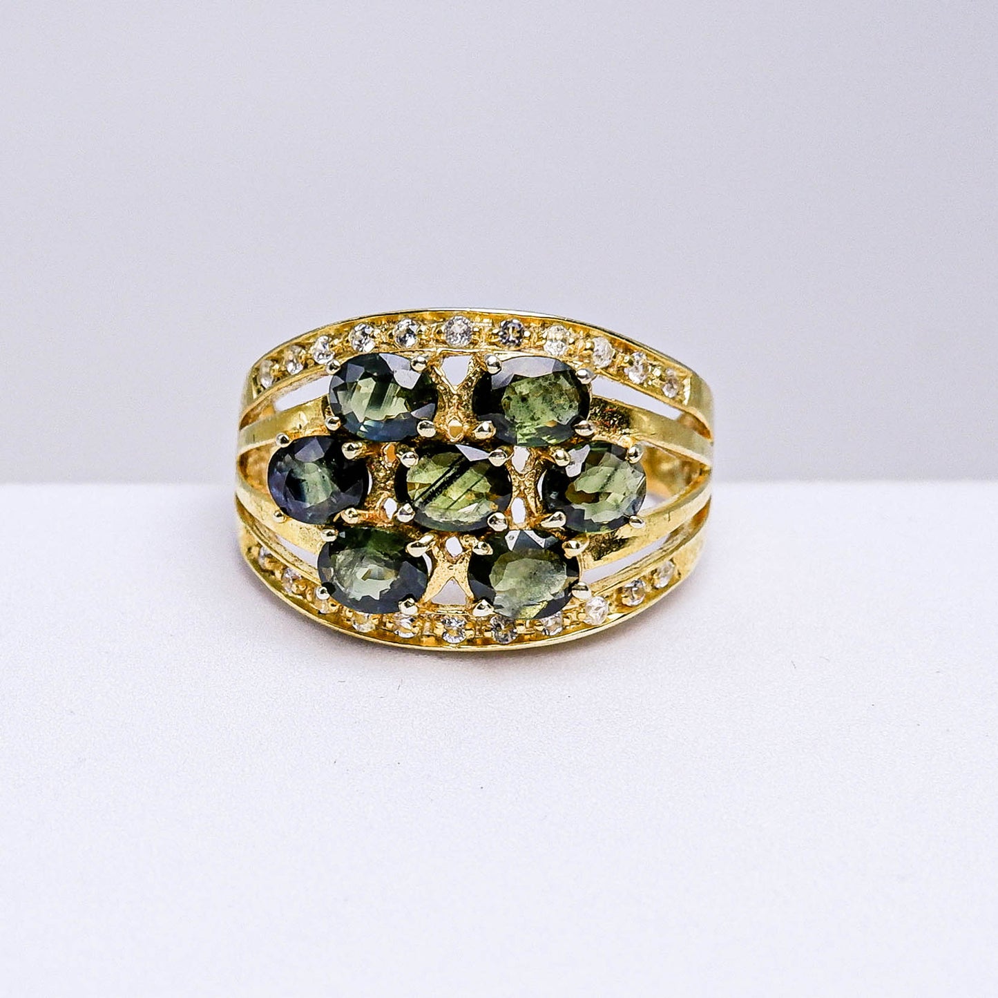 แหวนเงินแท้ 925 ฝังพลอย เขียวส่อง (green Sapphire) + ไวท์โทพาส (whitetopaz)