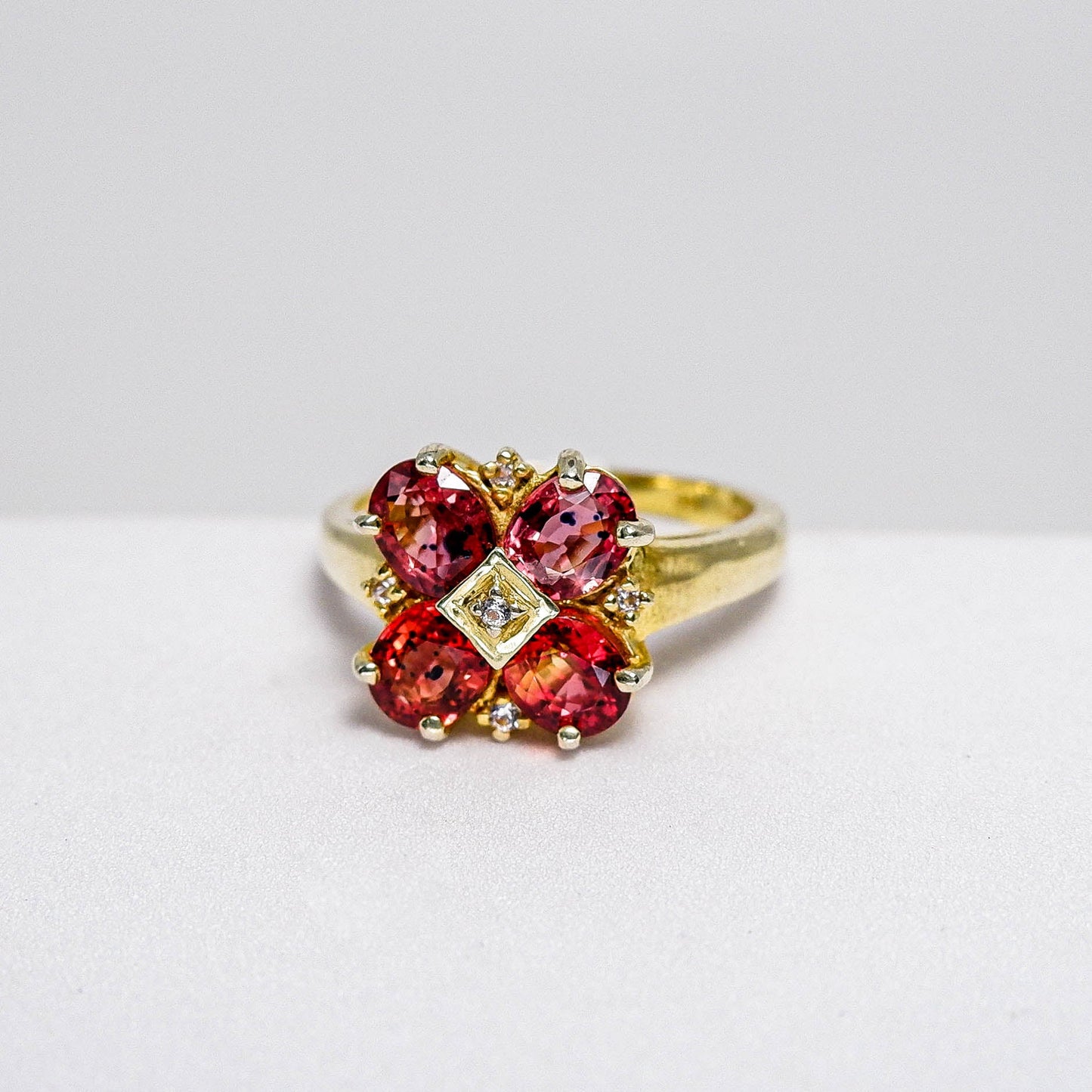แหวนเงินแท้ 925 ฝังพลอย แทนซาเนียรูบี้ (Ruby Tanzanite) + ไวท์โทพาส (whitetopaz) - Thaigems