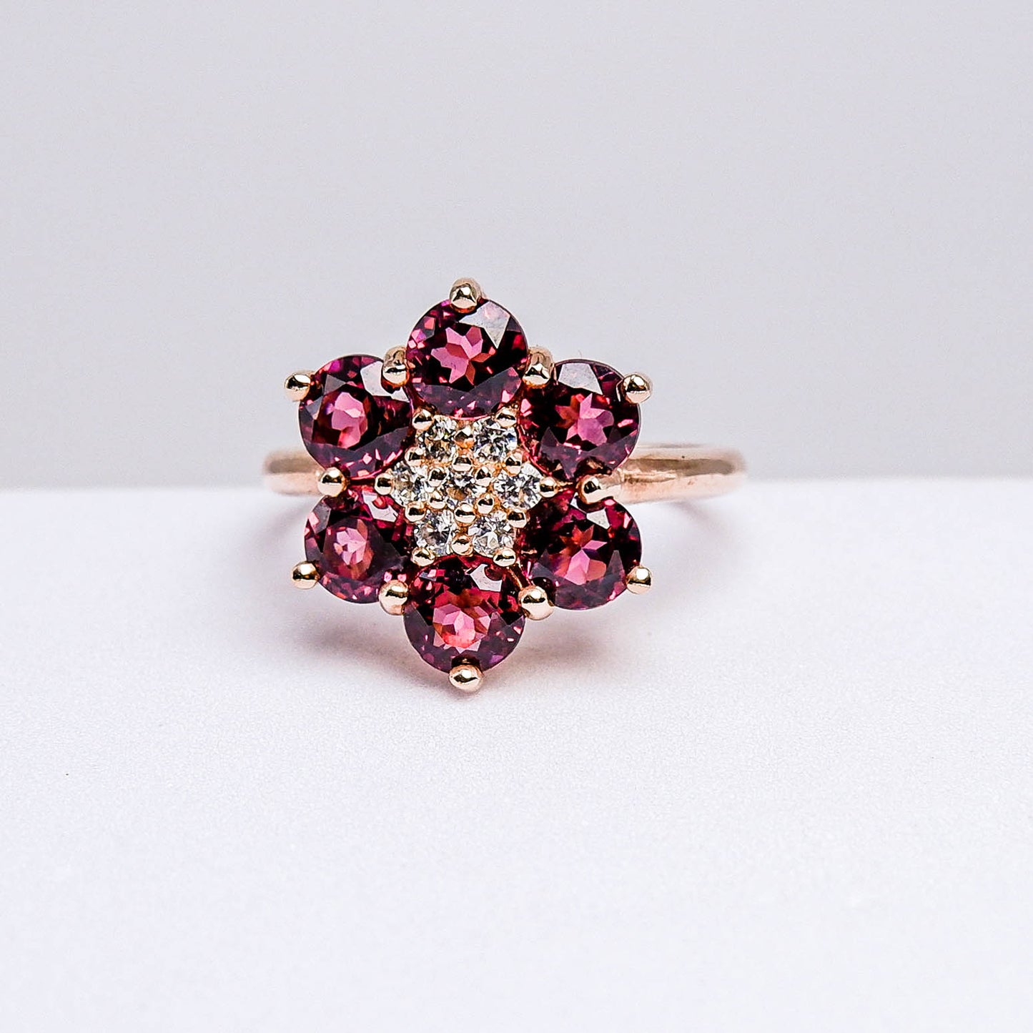 แหวนเงินแท้ 925 ฝังพลอย โรโดไลท์ (Rhodolite) + เซอร์คอน (Zircon)