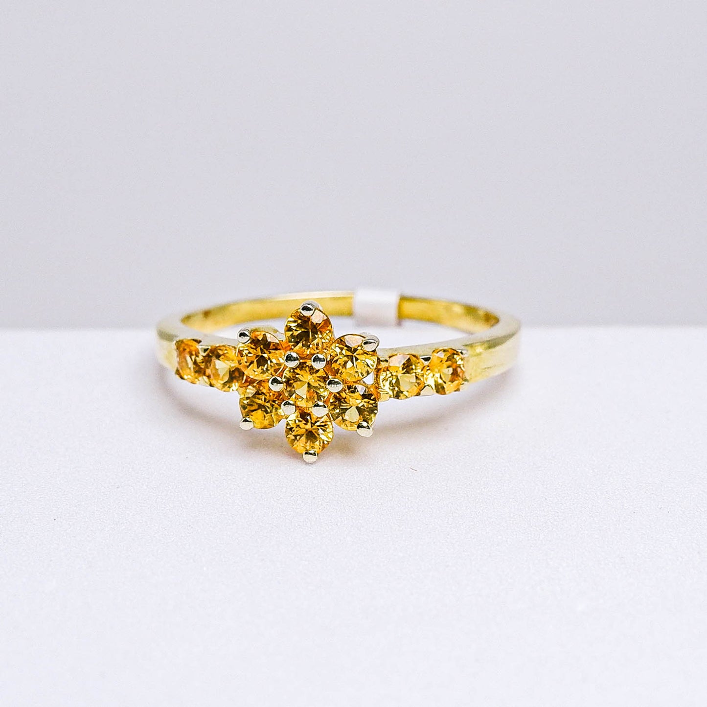 แหวนเงินแท้ 925 ฝังพลอย บุษราคัมบางกะจะ (Yellow Sapphire)