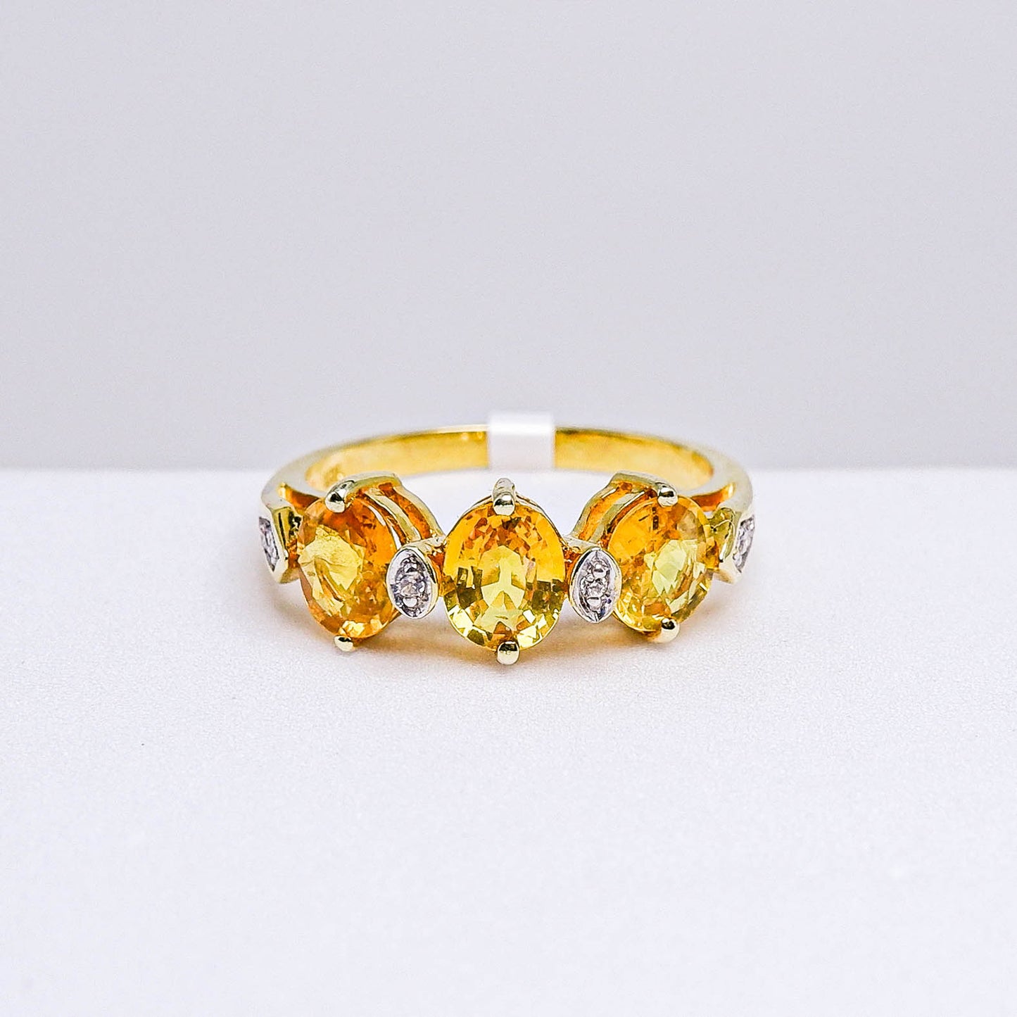 แหวนเงินแท้ 925 ฝังพลอย บุษราคัมบางกะจะ (Yellow Sapphire) + เซอร์คอน (Zircon)