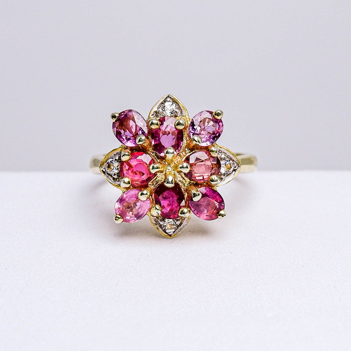 แหวนเงินแท้ 925 ฝังพลอย ทับทิมไทย (Siam Ruby) + เซอร์คอน (Zircon)