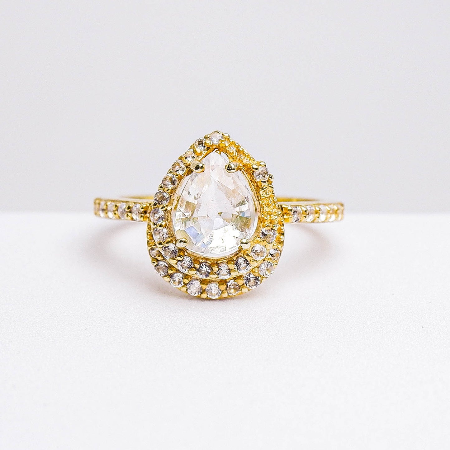แหวนเงินแท้ 925 ฝังพลอย เรนโบว์มูนสโตน (Rainbow Moonstone) + ไวท์โทพาส (whitetopaz)