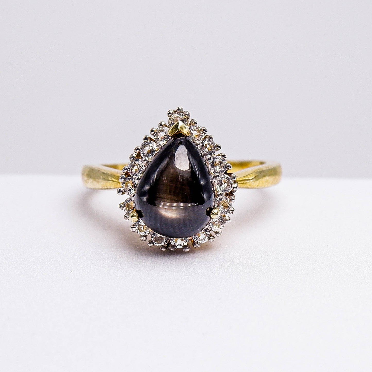 แหวนเงินแท้ 925 ฝังพลอย สตาร์บางกะจะ (Black Star Sapphire) + เซอร์คอน (Zircon)