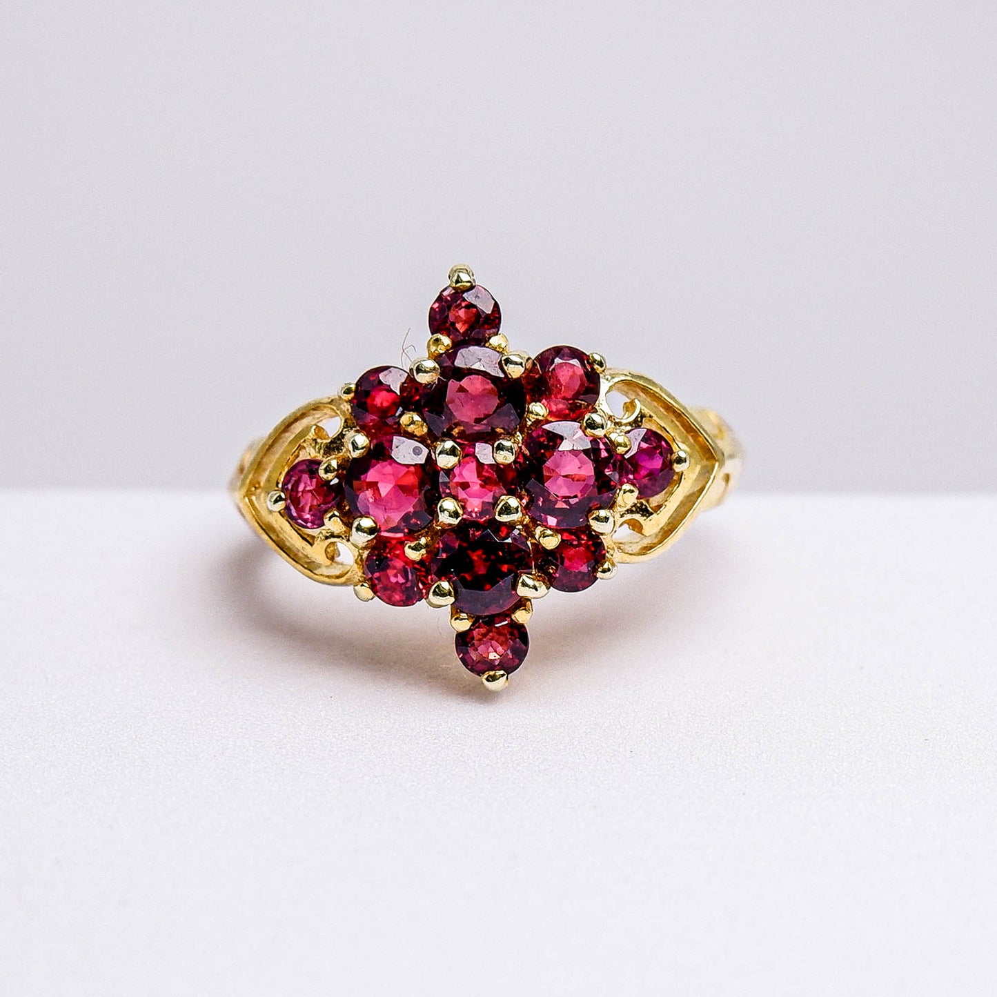 แหวนเงินแท้ 925 ฝังพลอย เรดสปิเนล (Red Spinel)