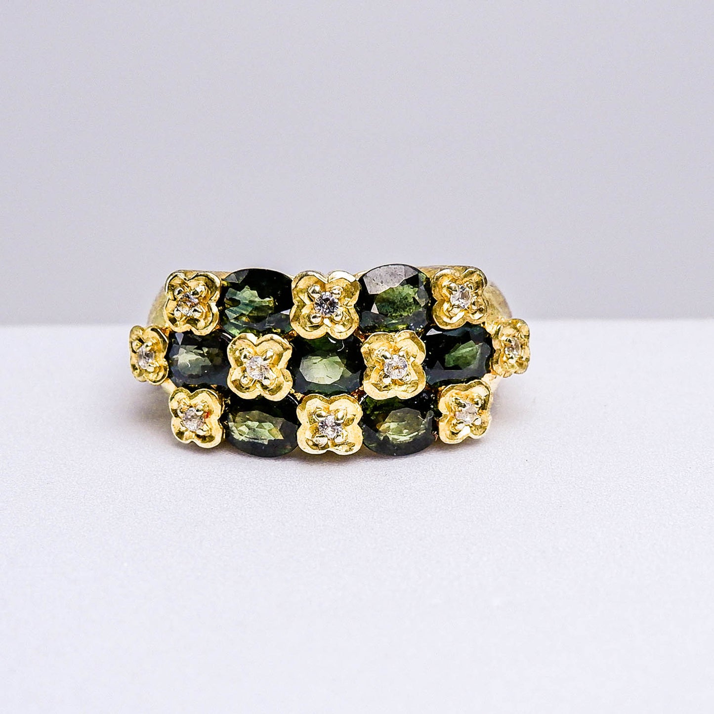 แหวนเงินแท้ 925 ฝังพลอย เขียวส่อง (green Sapphire) + ไวท์โทพาส (whitetopaz)