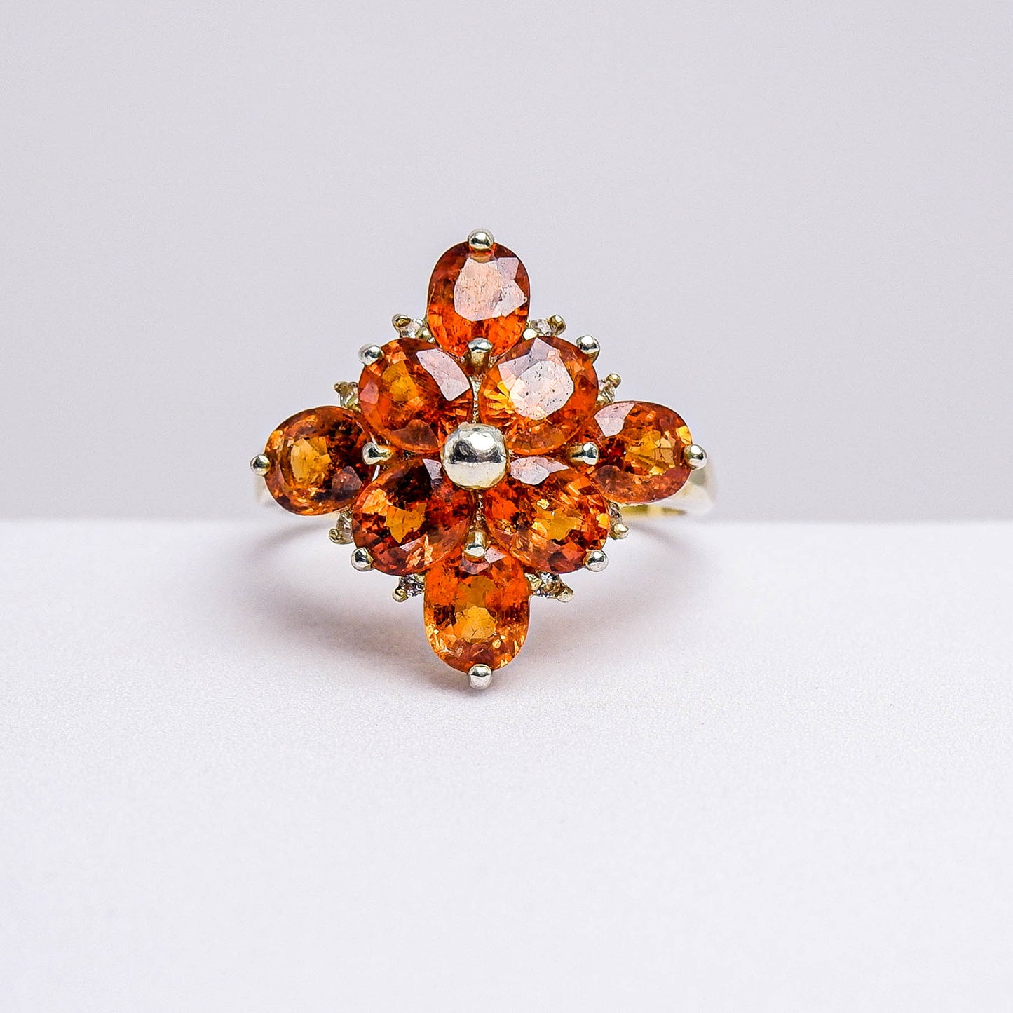 แหวนเงินแท้ 925 ฝังพลอย สเปสซาไทท์ (Spessartite Garnet) + ไวท์โทพาส (whitetopaz)