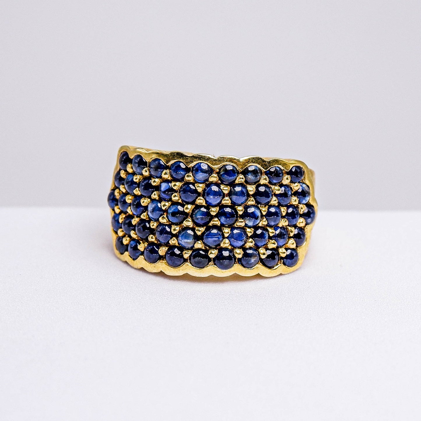 แหวนเงินแท้ 925 ฝังพลอย ไพลิน (หลังเบี้ย) (Blue Sapphire)