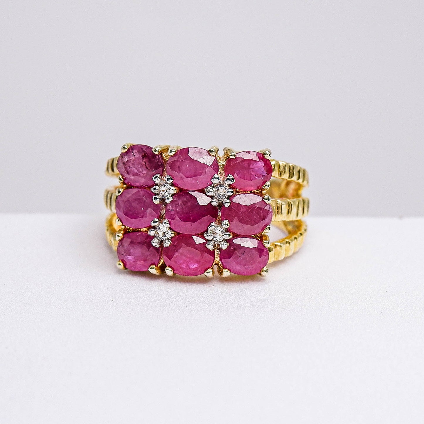 แหวนเงินแท้ 925 ฝังพลอย ทับทิมมาดา (Madagascar Ruby) + ไวท์โทพาส whitetopaz)