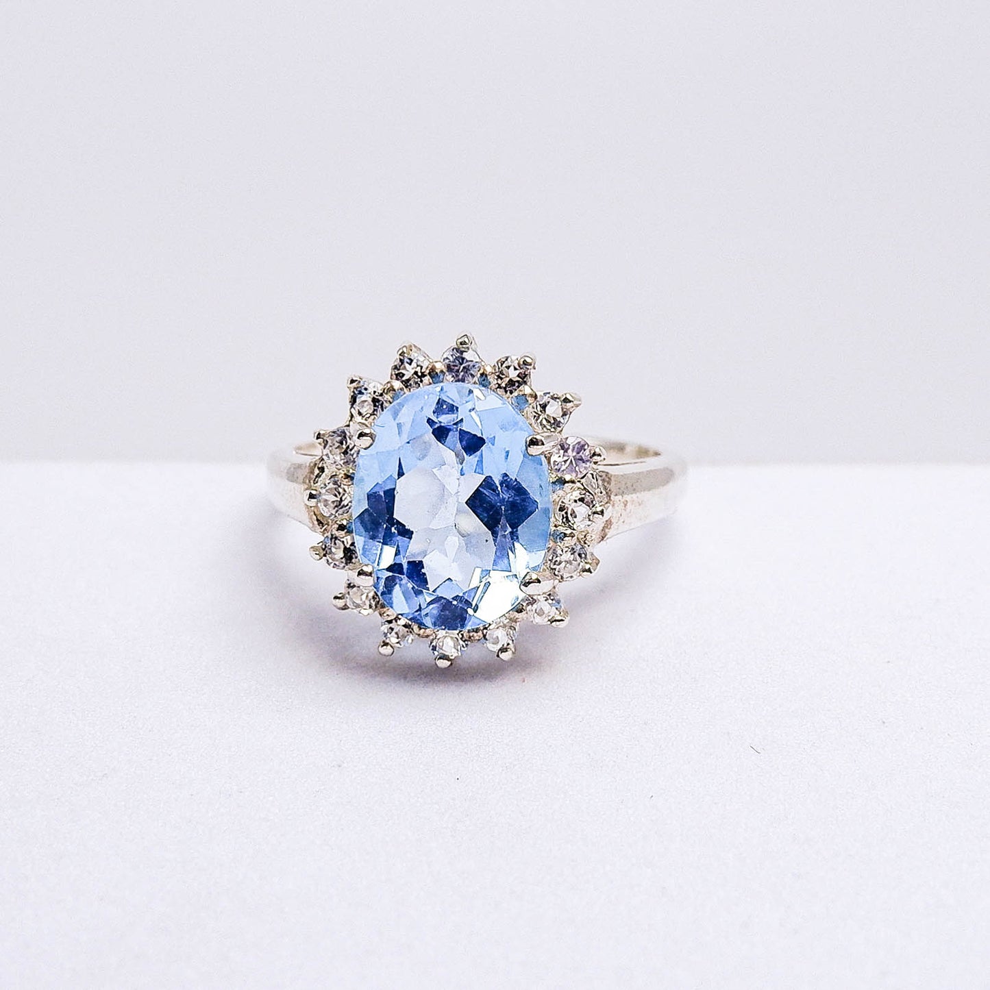 แหวนเงินแท้ 925 ฝังพลอย บลูโทพาส (Blue Topaz) + ไวท์โทพาส (whitetopaz)
