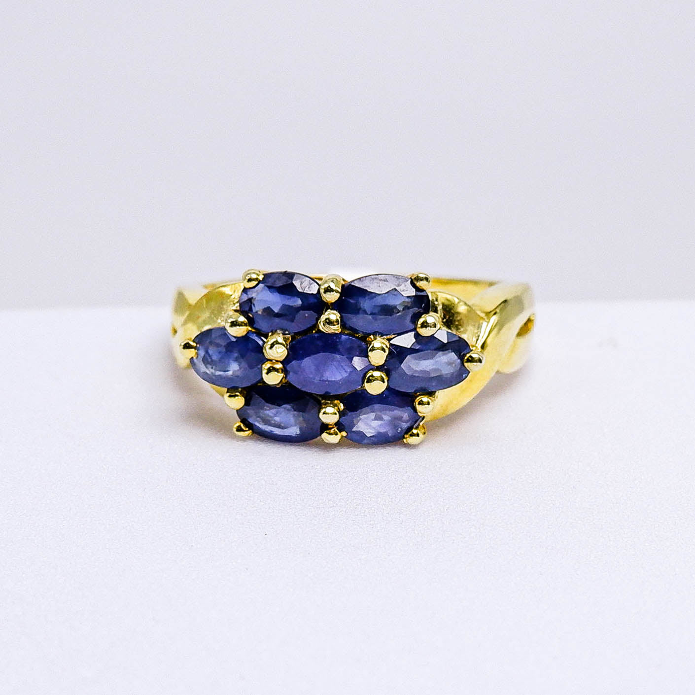 แหวนเงินแท้ 925 ฝังพลอย ไพลิน (Blue Sapphire)