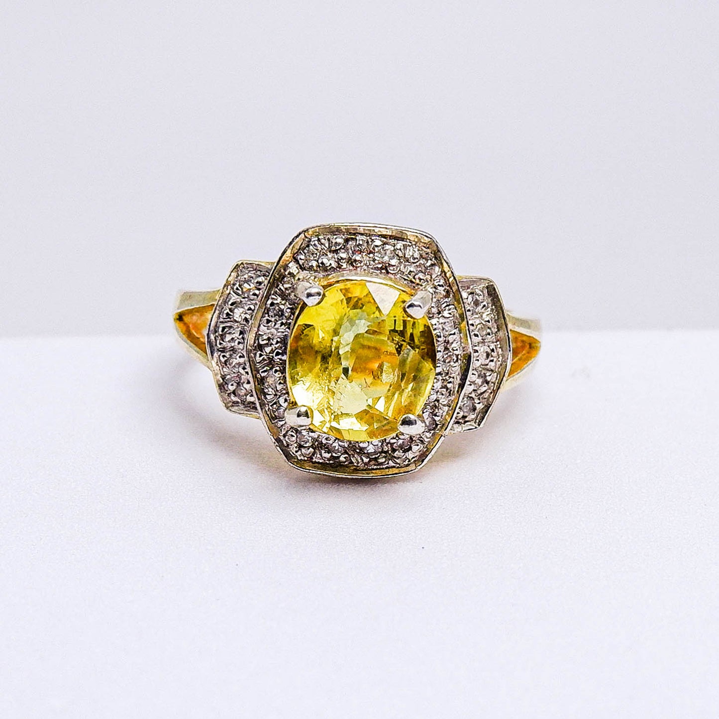 แหวนเงินแท้ 925 ฝังพลอย บุษราคัมบางกะจะ (Yellow Sapphire) + เซอร์คอน (Zircon)