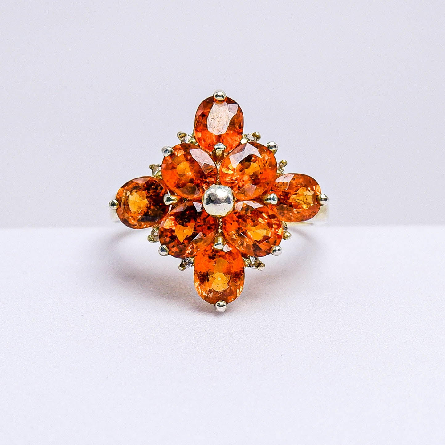 แหวนเงินแท้ 925 ฝังพลอย สเปสซาไทท์ (Spessartite Garnet) + ไวท์โทพาส (whitetopaz)