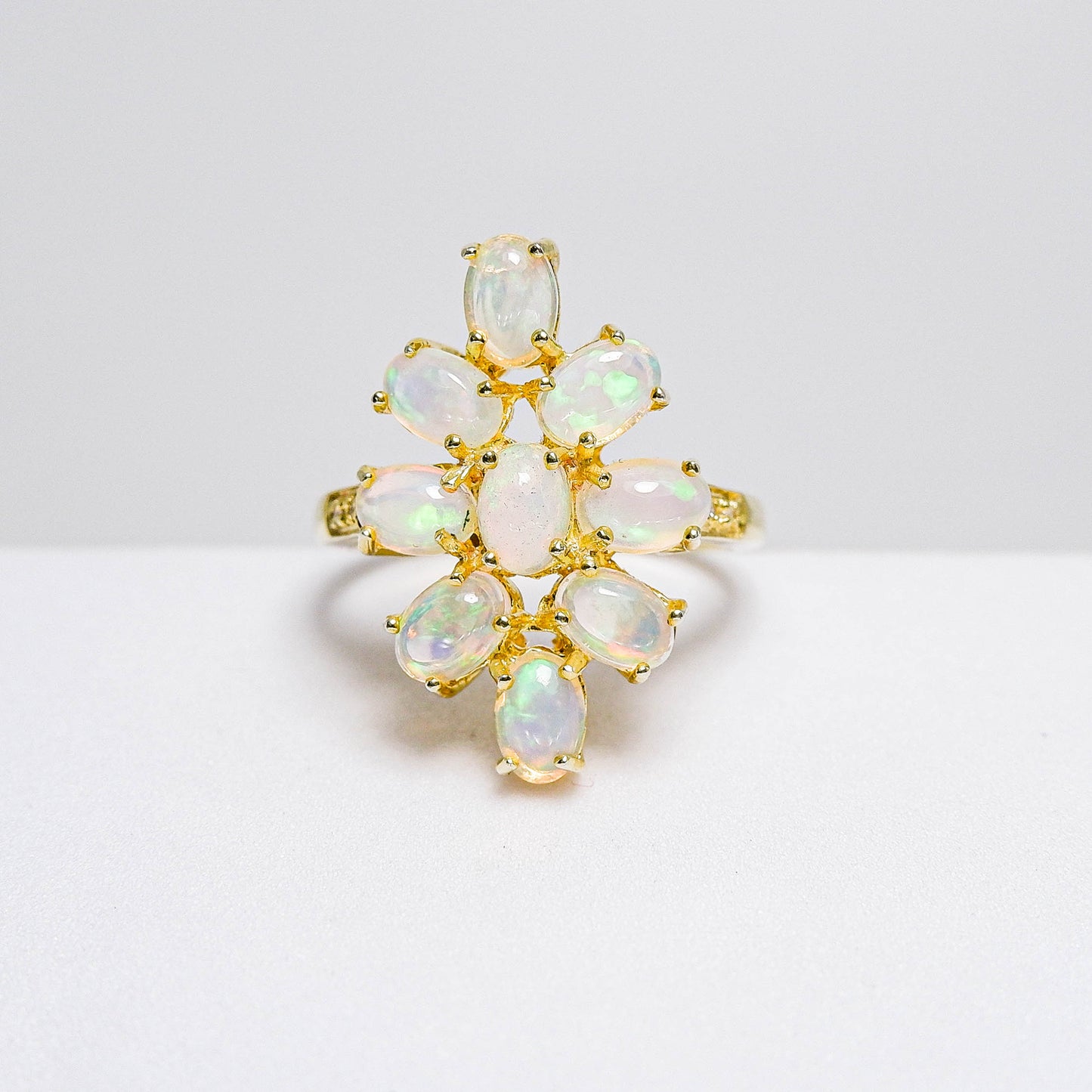 แหวนเงินแท้ 925 ฝังพลอย ไวท์โอปอล (White Opal) + เซอร์คอน (Zircon)