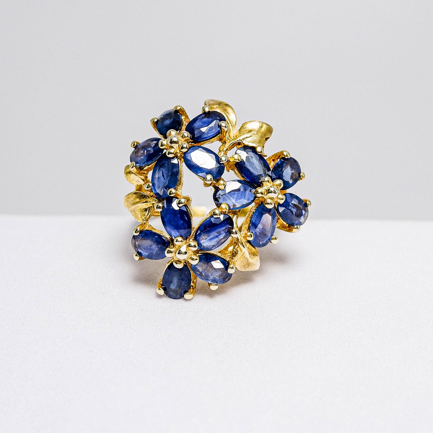แหวนเงินแท้ 925 ฝังพลอย ไพลิน (Blue Sapphire)