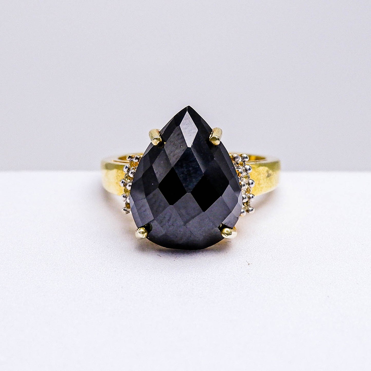 แหวนเงินแท้ 925 ฝังพลอย นิล (Black Spinel) + ไวท์โทพาส (whitetopaz)