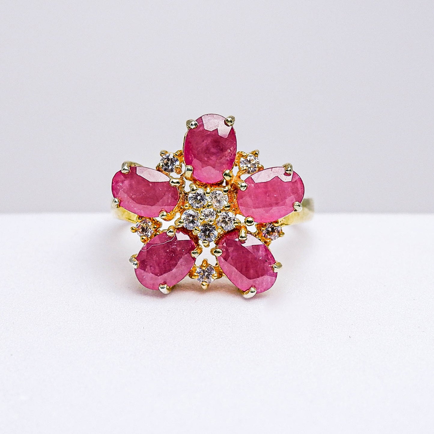 แหวนเงินแท้ 925 ฝังพลอย ทับทิมมาดา (Madagascar Ruby) + เซอร์คอน (Zircon)