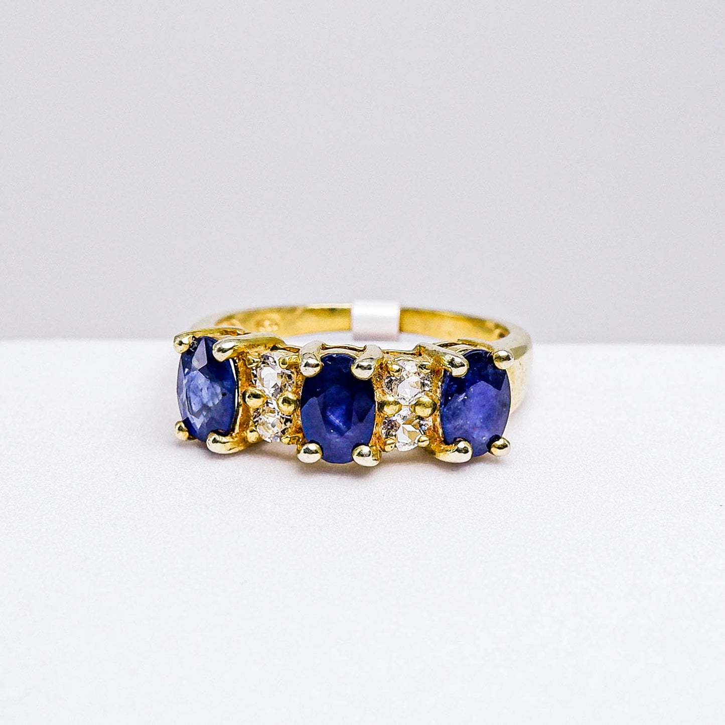 แหวนเงินแท้ 925 ฝังพลอย ไพลิน (Blue Sapphire) + ไวท์โทพาส (whitetopaz)
