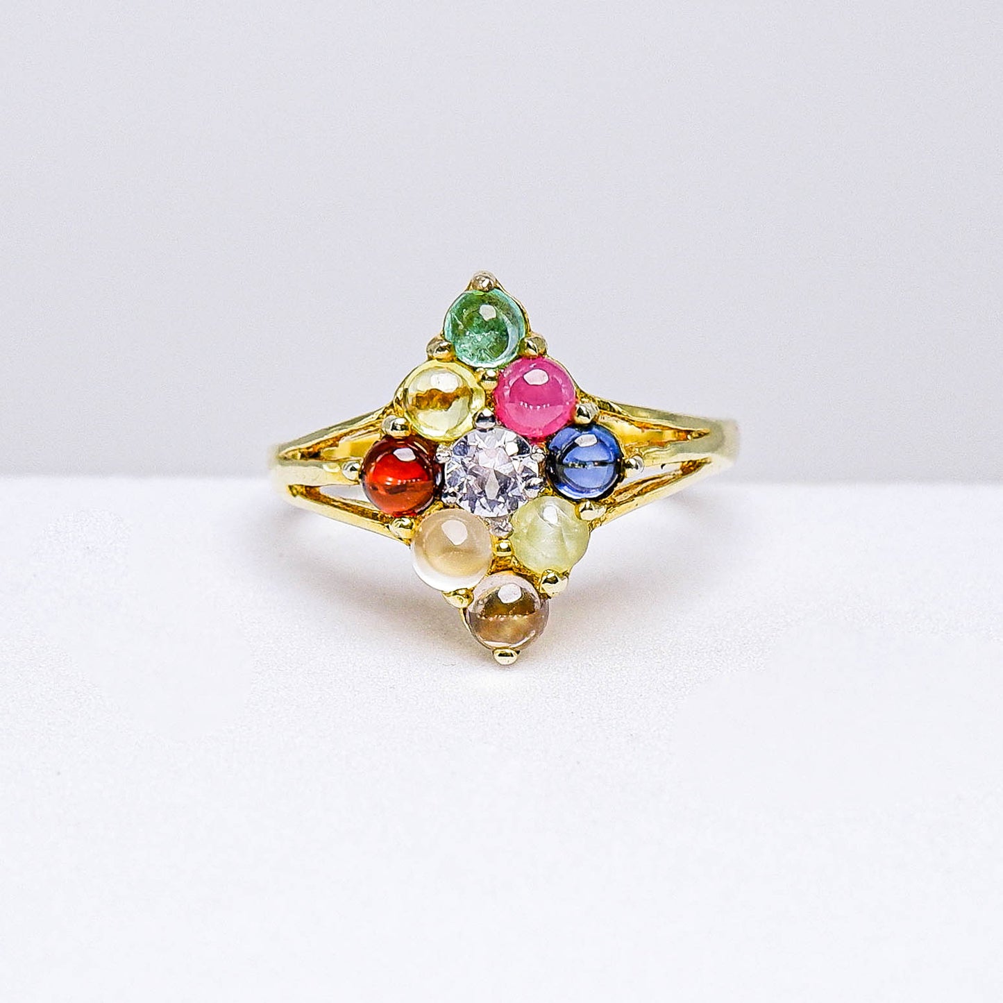 แหวนเงินแท้ 925 ฝังพลอย นพเก้า (Nine Lucky Gemstones) + ไวท์แซฟไฟร์ (White Sapphire)