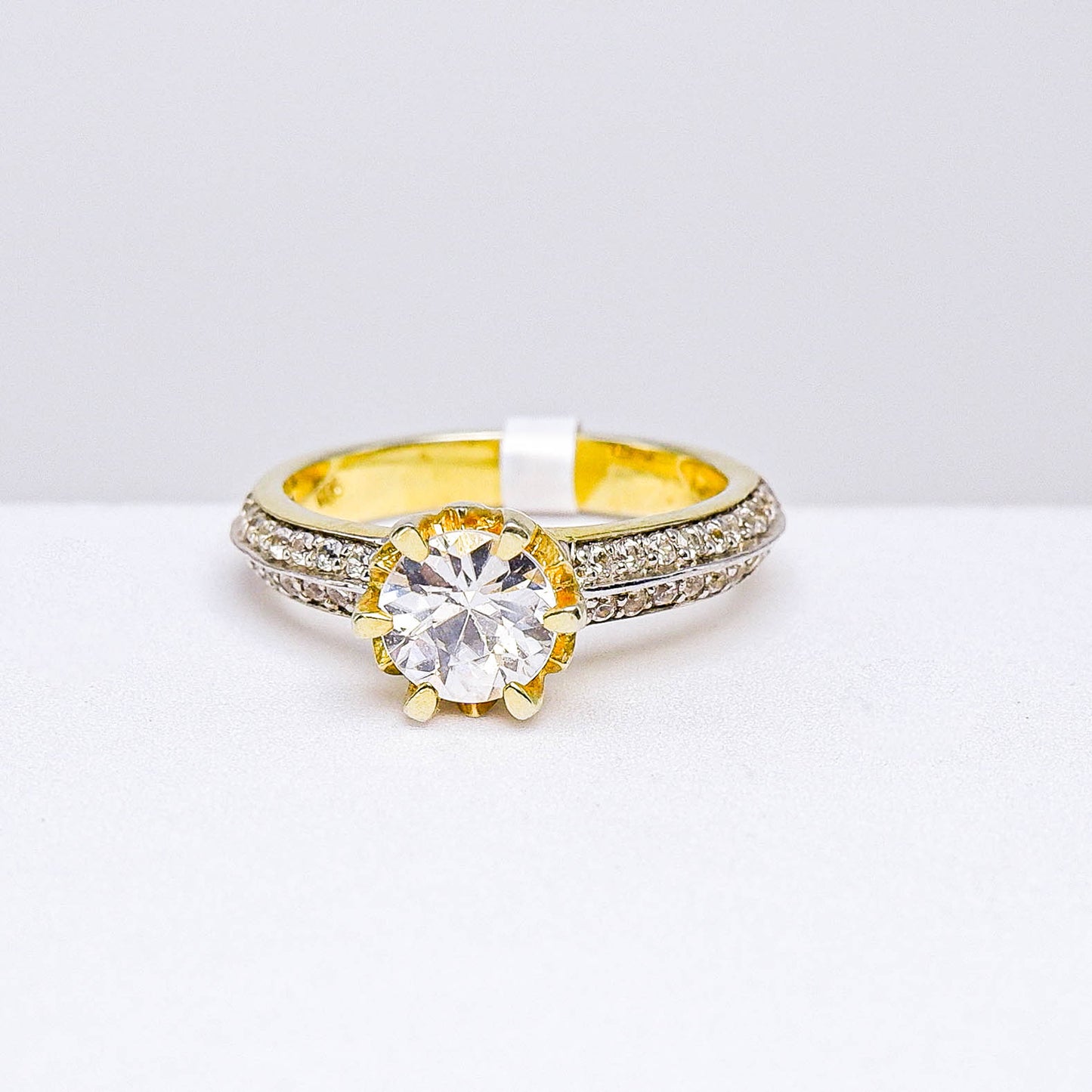แหวนเงินแท้ 925 ฝังพลอย เพทายขาว (White Zircon) + เซอร์คอน (Zircon)
