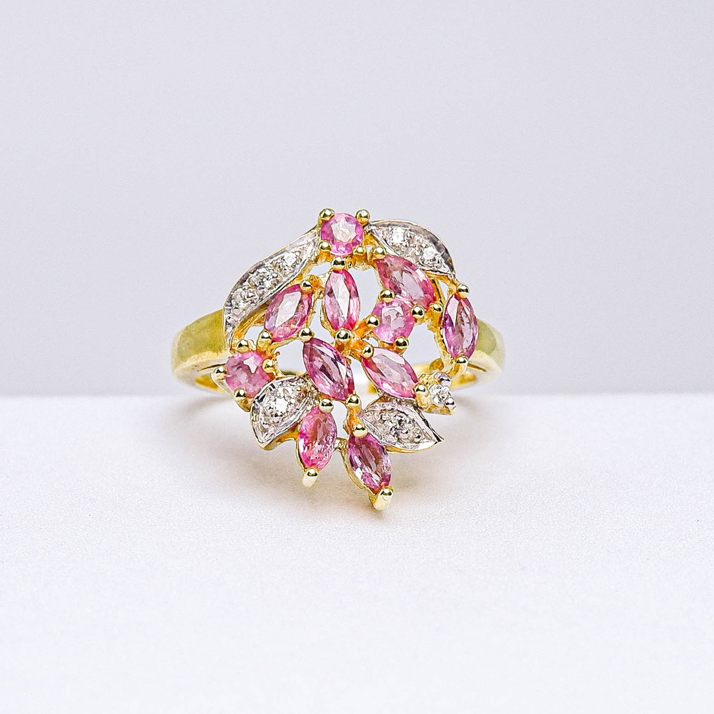 แหวนเงินแท้ 925 ฝังพลอย ทับทิมไทย (Siam Ruby)+ทับทิมไทย (Siam Ruby)+เซอร์คอน (Zircon)