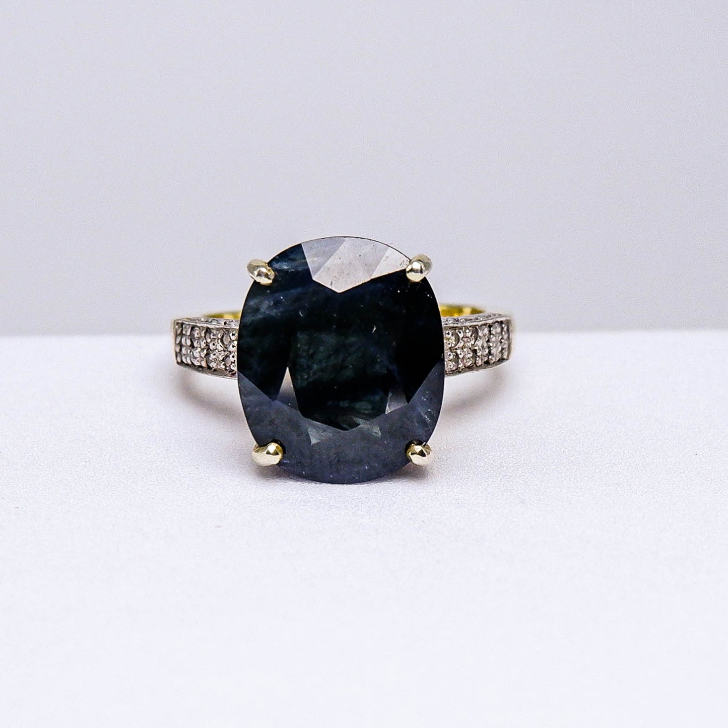 แหวนเงินแท้ 925 ฝังพลอย ไพลิน (Blue Sapphire) + เซอร์คอน (Zircon)