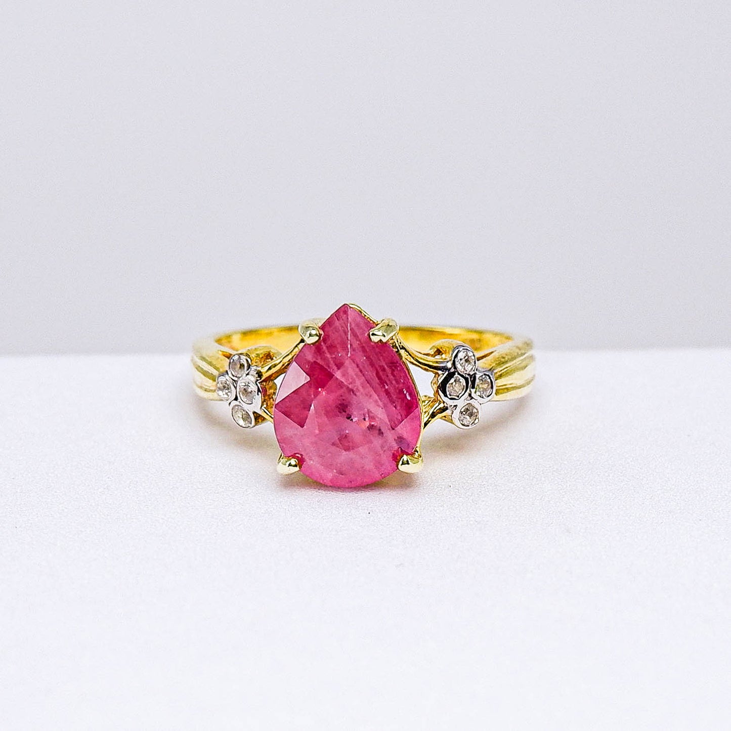 แหวนเงินแท้ 925 ฝังพลอย ทับทิมแทนซาเนีย (Tanzania Ruby) + เซอร์คอน (Zircon)