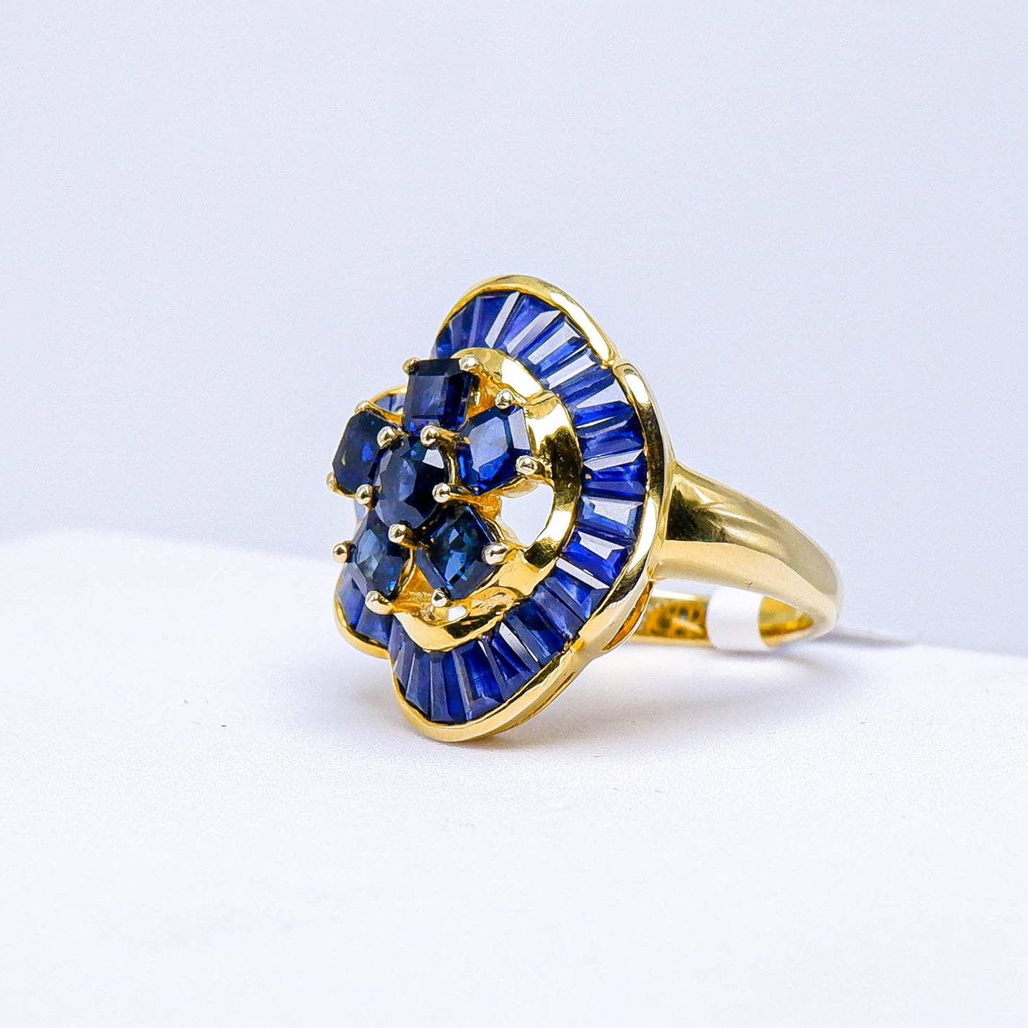แหวนทอง9K ฝังพลอย ไพลิน (blue sapphire) + ไพลินแทปเปอร์ (blue sapphire tapper)