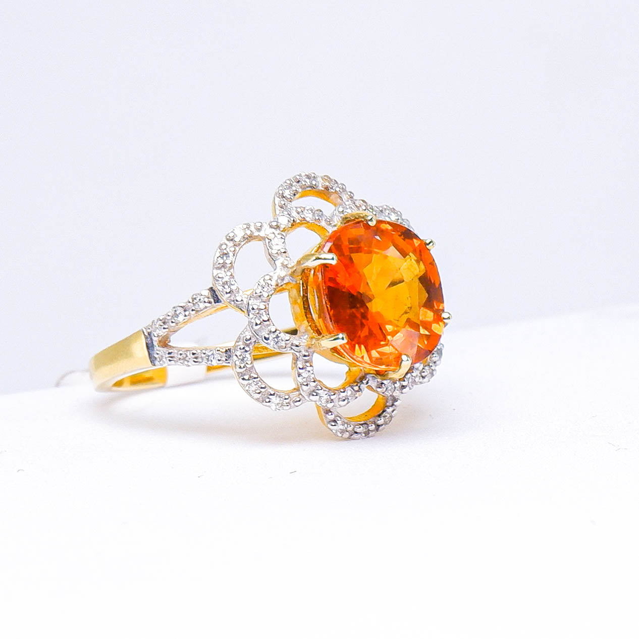 แหวนทอง9K ฝังพลอย บุษราคัม (yellow sapphire) + เพชร (diamond)
