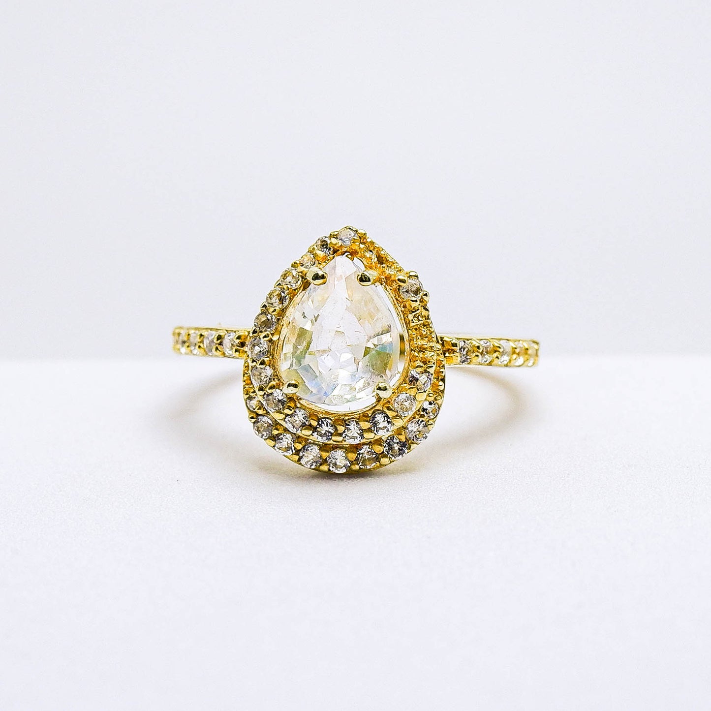 แหวนเงินแท้ 925 ฝังพลอย เรนโบว์มูนสโตน (Rainbow Moonstone) + ไวท์โทพาส (whitetopaz)