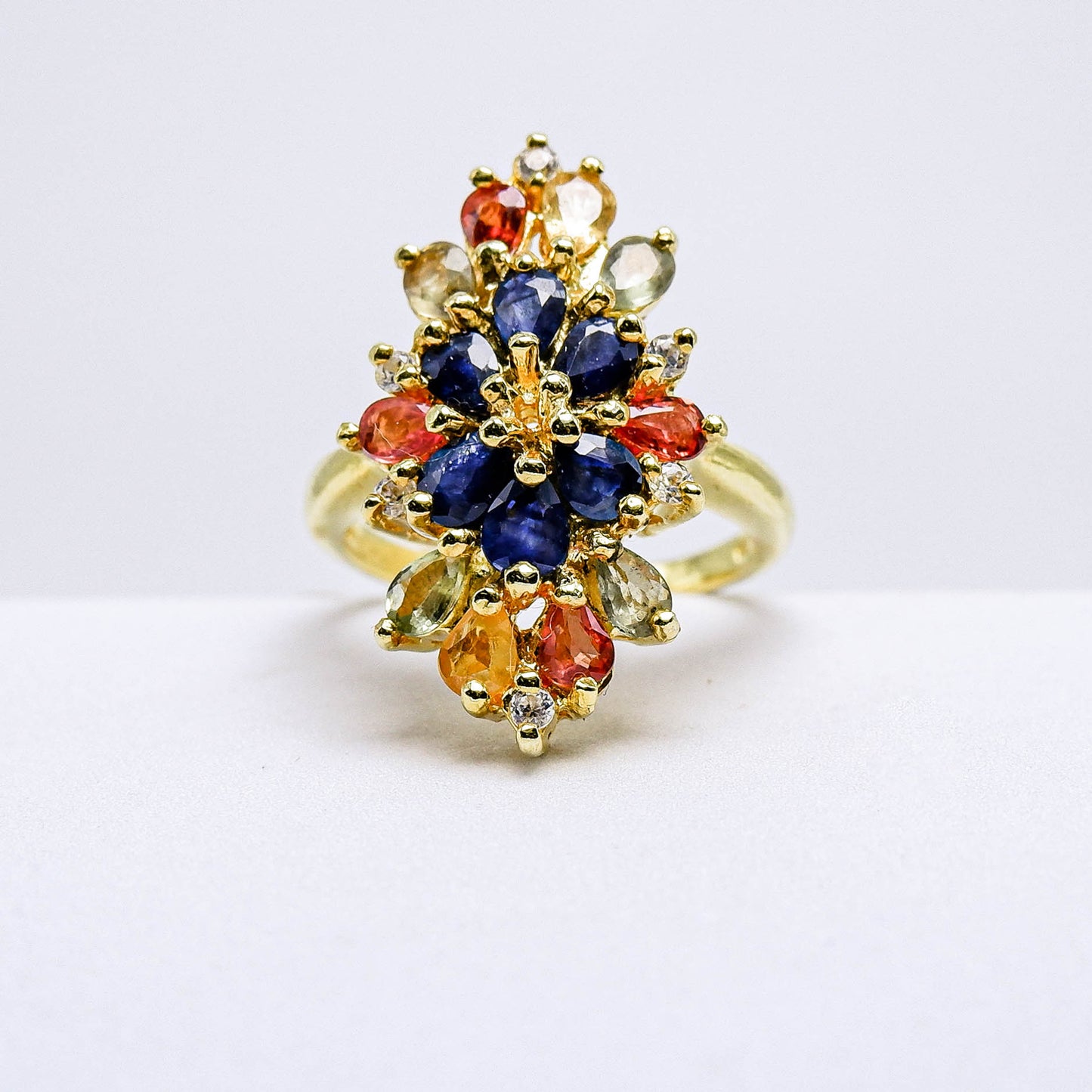 แหวนเงินแท้ 925 ฝังพลอย ไพลิน (Blue Sapphire) + แฟนซีแซฟไฟร์ (Fancy Sapphire) + เซอร์คอน (Zircon)