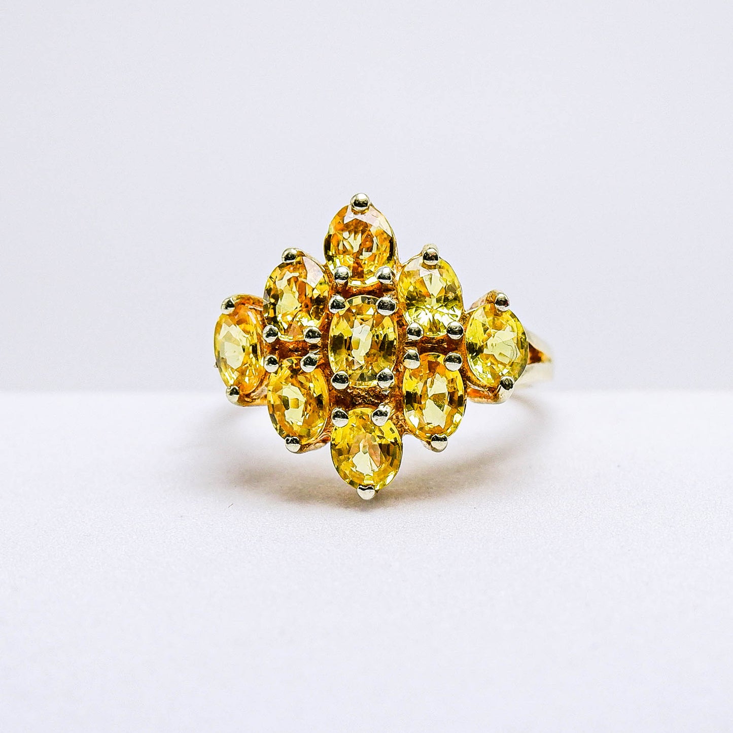 แหวนเงินแท้ 925 ฝังพลอย บุษราคัมบางกะจะ (Yellow Sapphire)