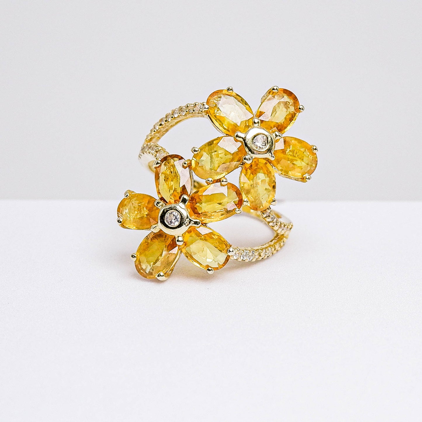 แหวนเงินแท้ 925 ฝังพลอย บุษราคัม (Yellow Sapphire) + เซอร์คอน (Zircon)