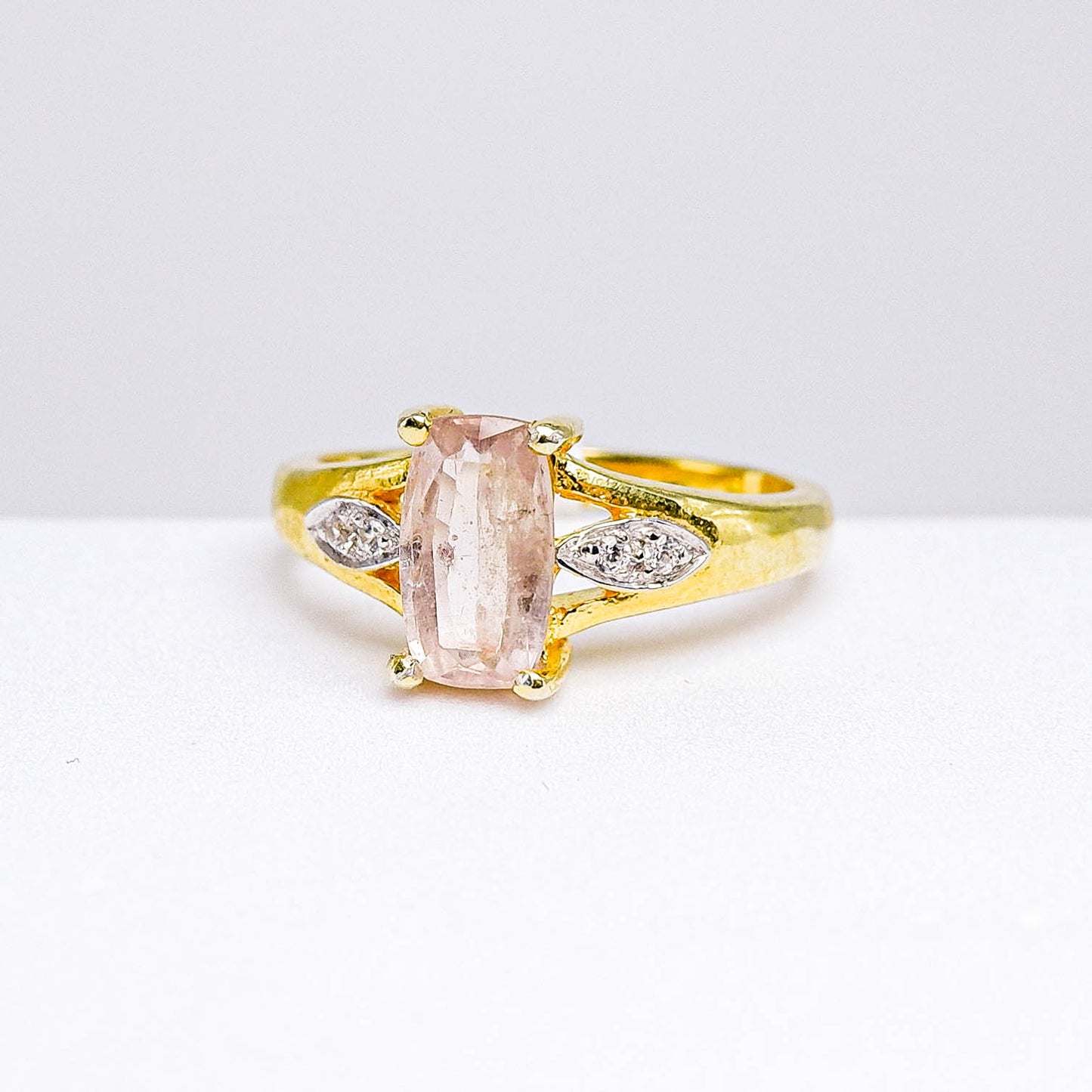 แหวนเงินแท้ 925 ฝังพลอย ทังก้า (ดิบ) (Tungka)(Unheated) + เซอร์คอน (Zircon)