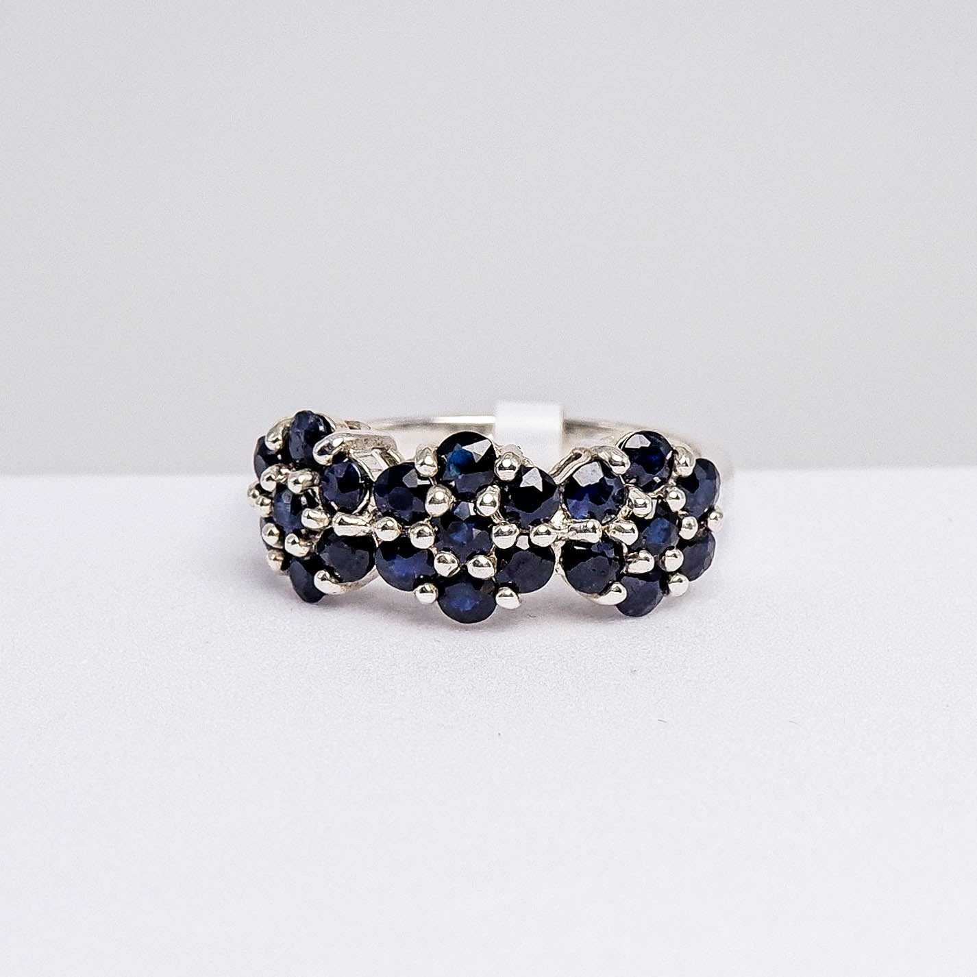 แหวนเงินแท้ 925 ฝังพลอย ไพลิน (Blue Sapphire)
