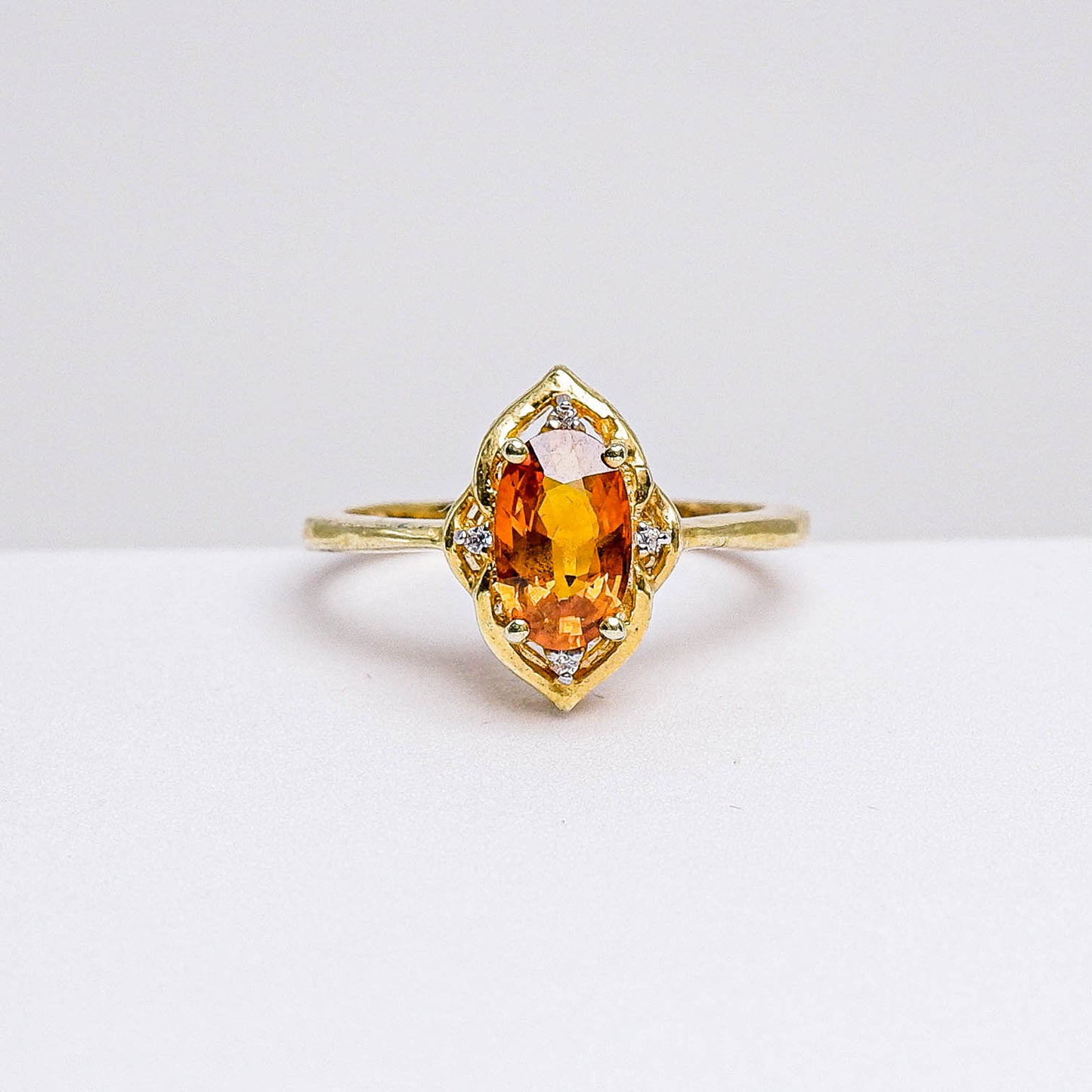 แหวนเงินแท้ 925 ฝังพลอย บุษราคัมบางกะจะ (Yellow Sapphire) + เซอร์คอน (Zircon)