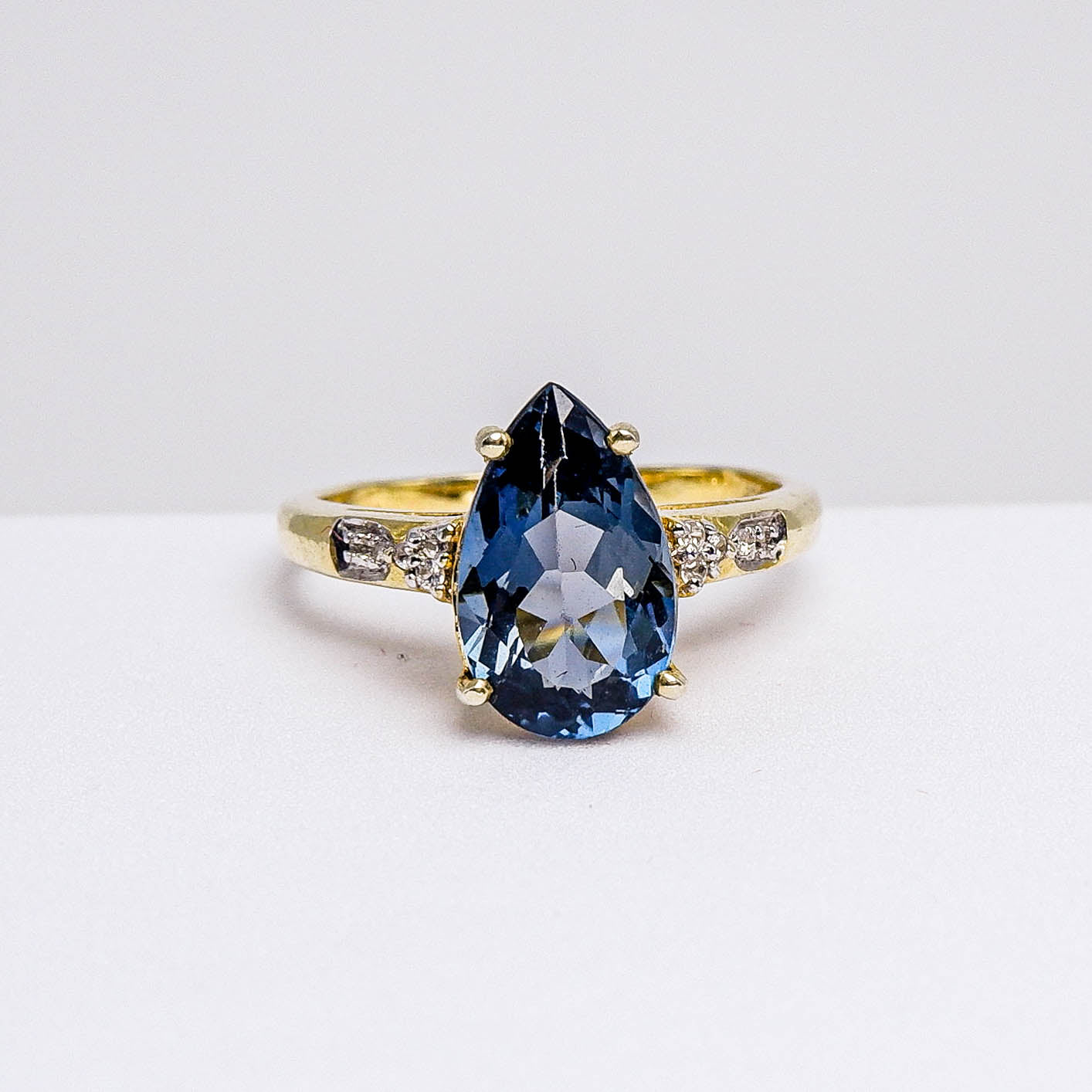 แหวนเงินแท้ 925 ฝังพลอย ลอนดอนบลู (London Blue) + เซอร์คอน (Zircon)