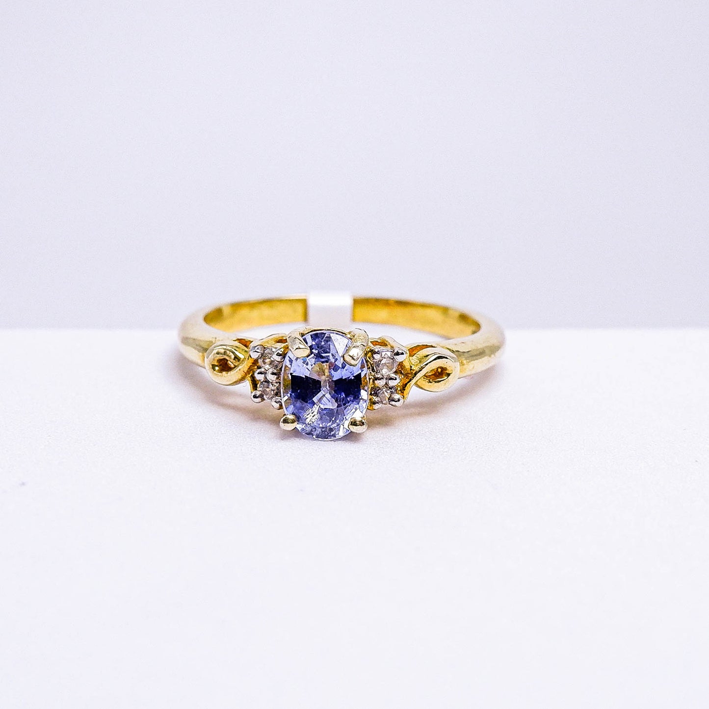แหวนเงินแท้ 925 ฝังพลอย ไพลินซีลอน (Ceylon Sapphire) + เซอร์คอน (Zircon)