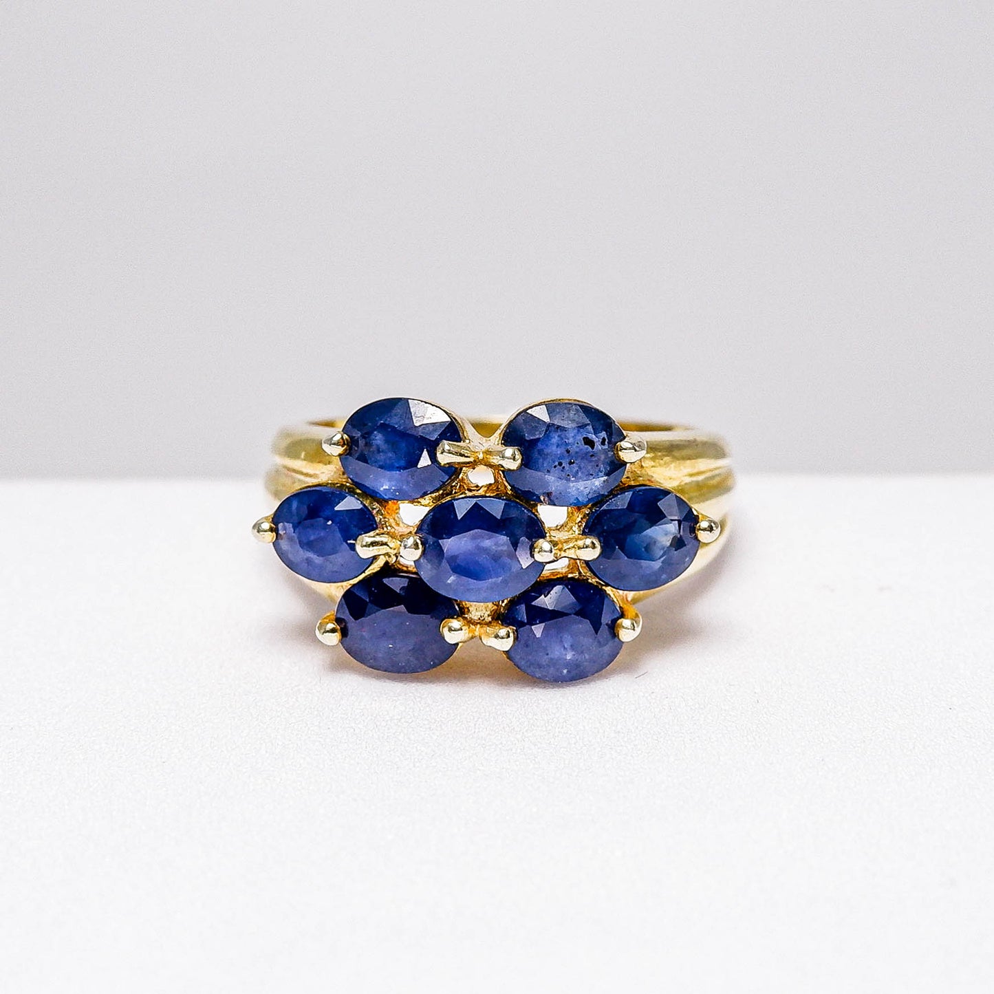 แหวนเงินแท้ 925 ฝังพลอย ไพลิน (Blue Sapphire)