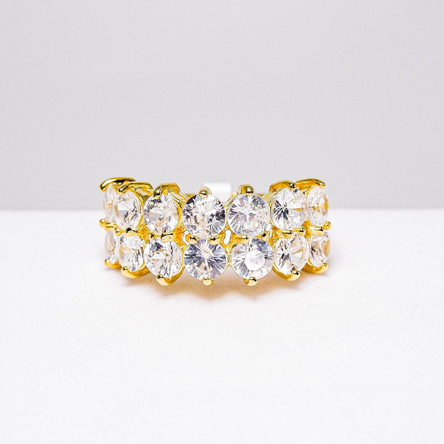แหวนเงินแท้ 925 ฝังพลอย เพทายขาว (White Zircon)