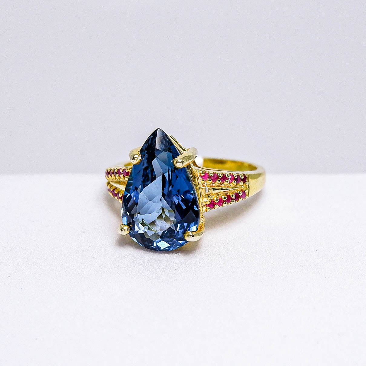 แหวนเงินแท้ 925 ฝังพลอย ลอนดอนบลูโทพาส (London Blue Topaz) + แซฟไฟร์ (Sapphire)