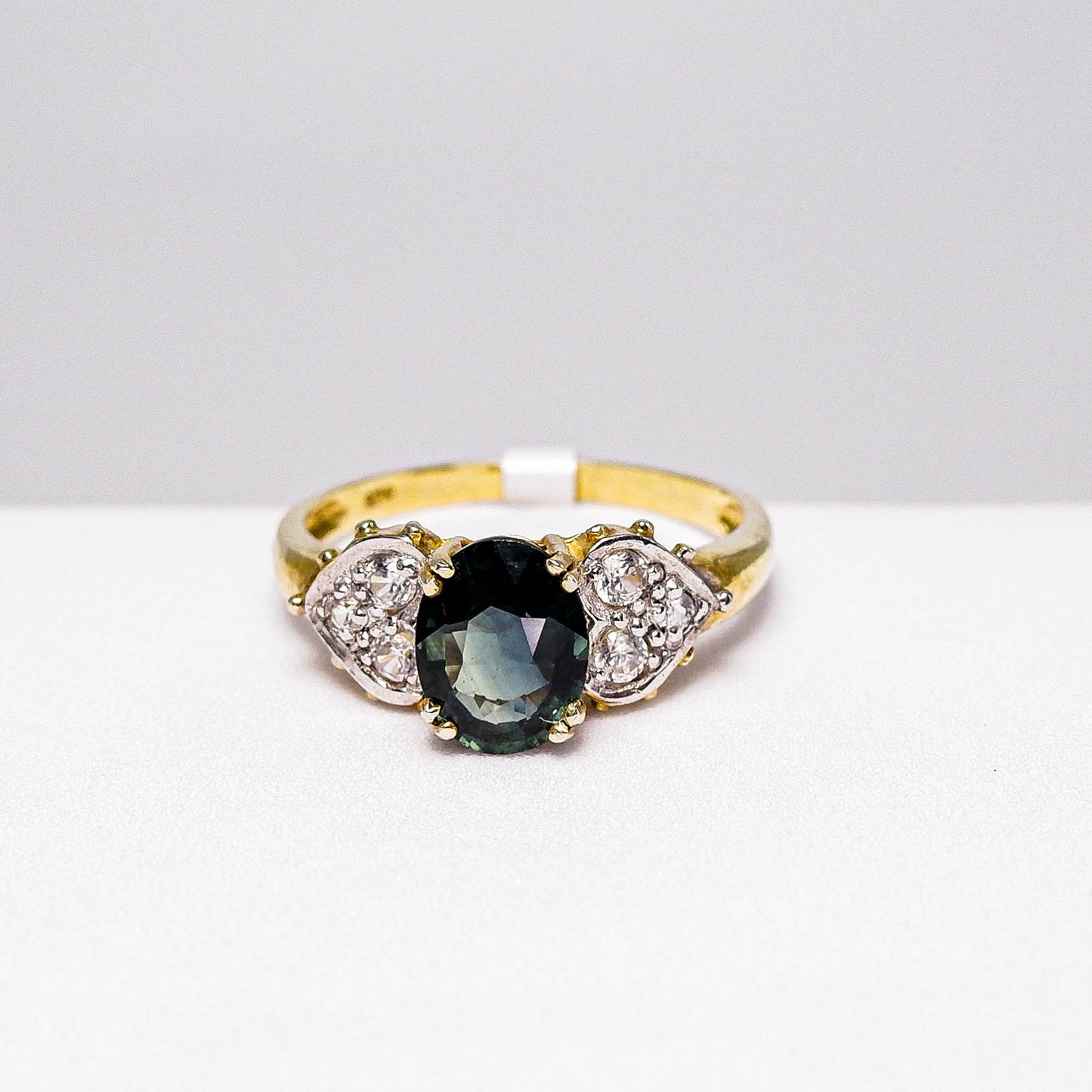 แหวนเงินแท้ 925 ฝังพลอย เขียวส่อง (greensapphire) + เซอร์คอน (Zircon)