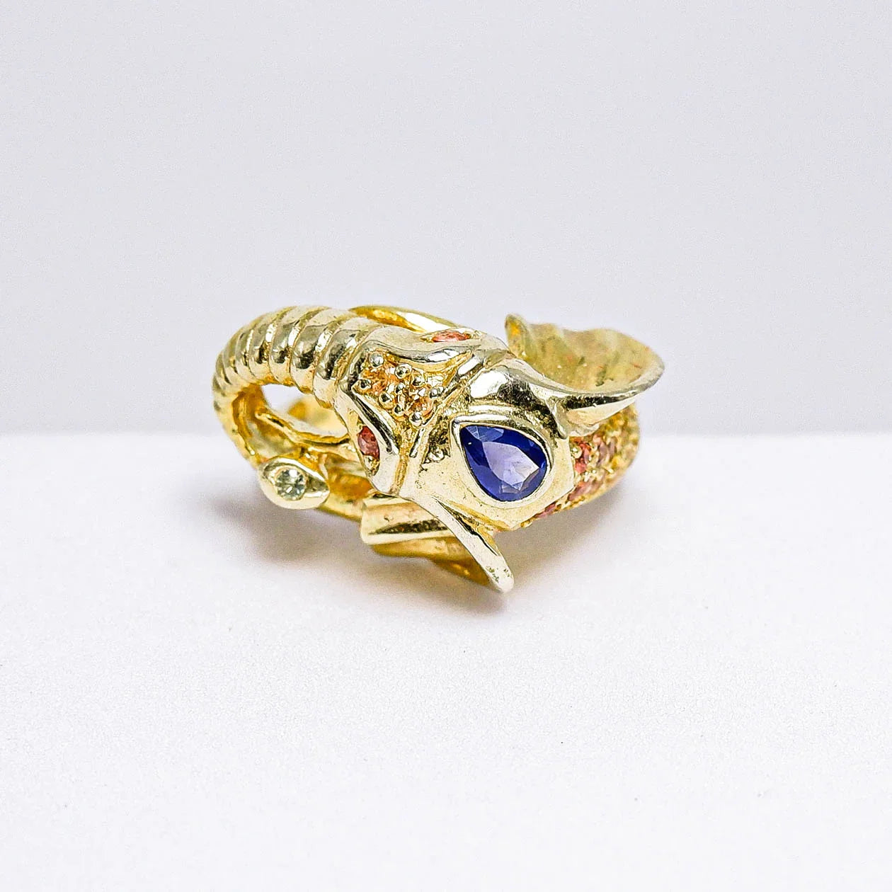 แหวนเงินแท้ 925 ฝังพลอย ไพลิน (Blue Sapphire) + แฟนซีแซฟไฟร์ (Fancy Sapphire)
