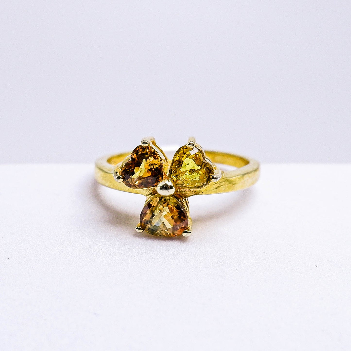 แหวนเงินแท้ 925 ฝังพลอย แซฟไฟร์มาดา (ดิบ) (Madagascar Sapphire)(Unheated)