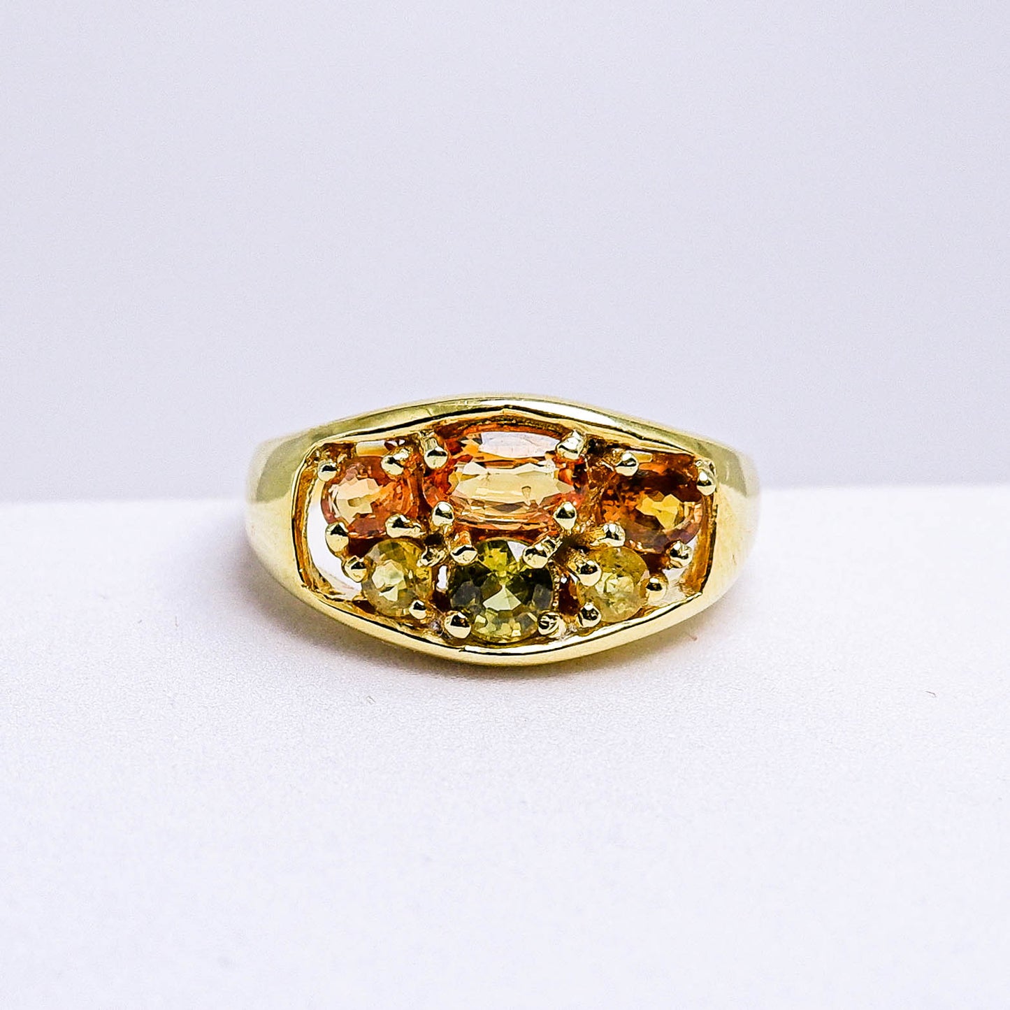 แหวนเงินแท้ 925 ฝังพลอย บุษราคัม (Yellow Sapphire)