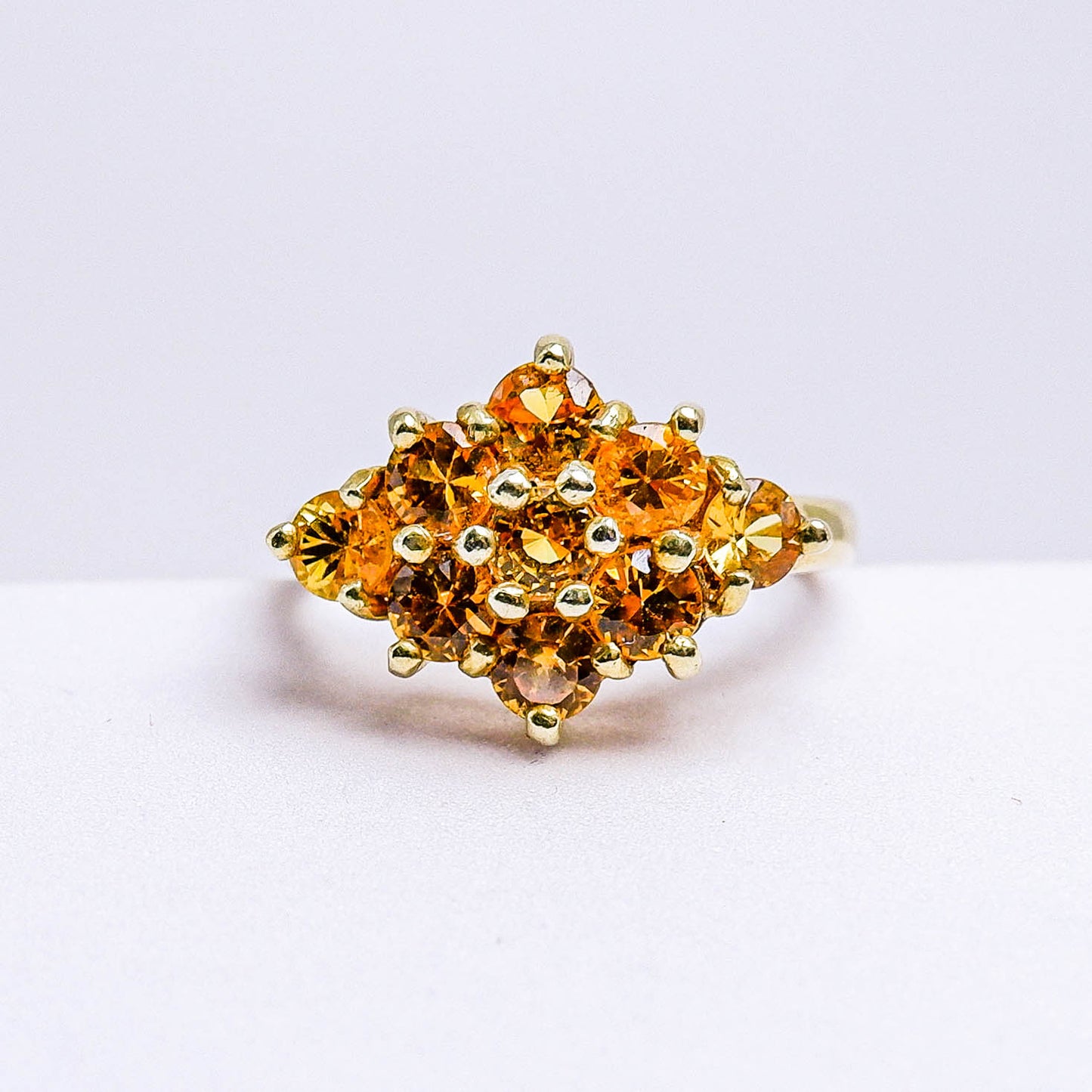 แหวนเงินแท้ 925 ฝังพลอย บุษราคัม (Yellow Sapphire)
