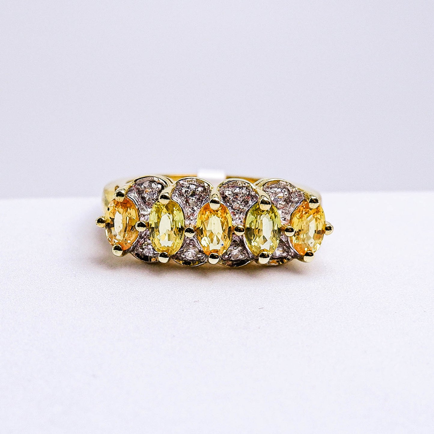แหวนเงินแท้ 925 ฝังพลอย บุษราคัมบางกะจะ (Yellow Sapphire) + เซอร์คอน (Zircon)