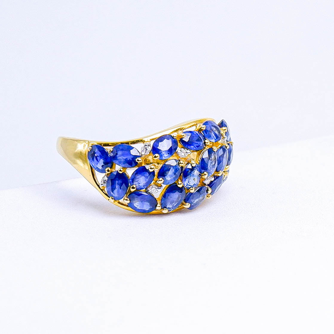 แหวนทอง9K ฝังพลอย ไพลิน (Blue Sapphire) + เพชร (Diamond)