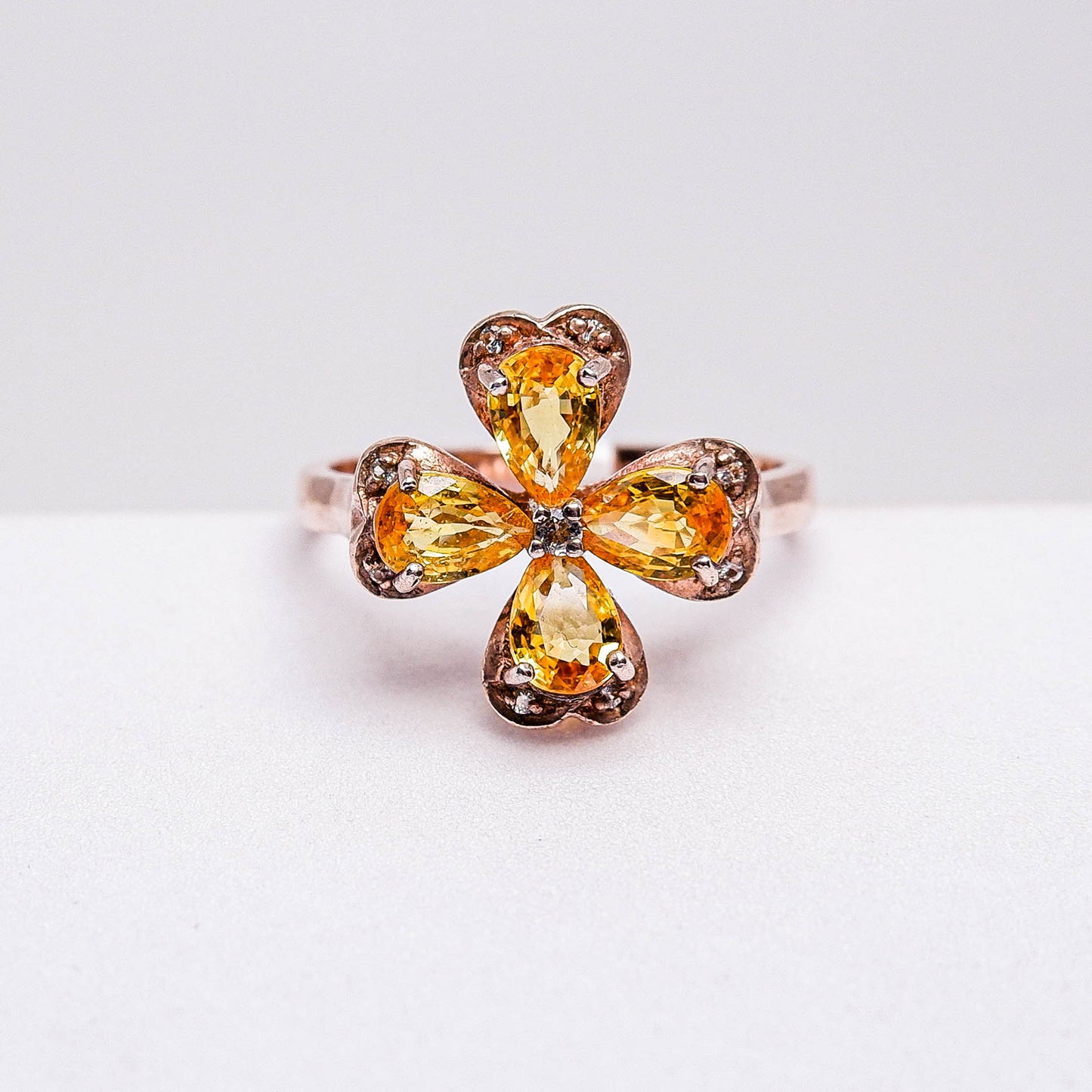 แหวนเงินแท้ 925 ฝังพลอย บุษราคัมมาดา (Yellow Sapphire) + ไวท์โทพาส (whitetopaz)